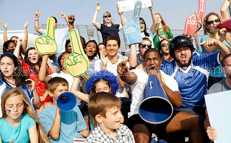 飞跃极限：跳水运动员在赛场上绽放的非凡魅力与技巧